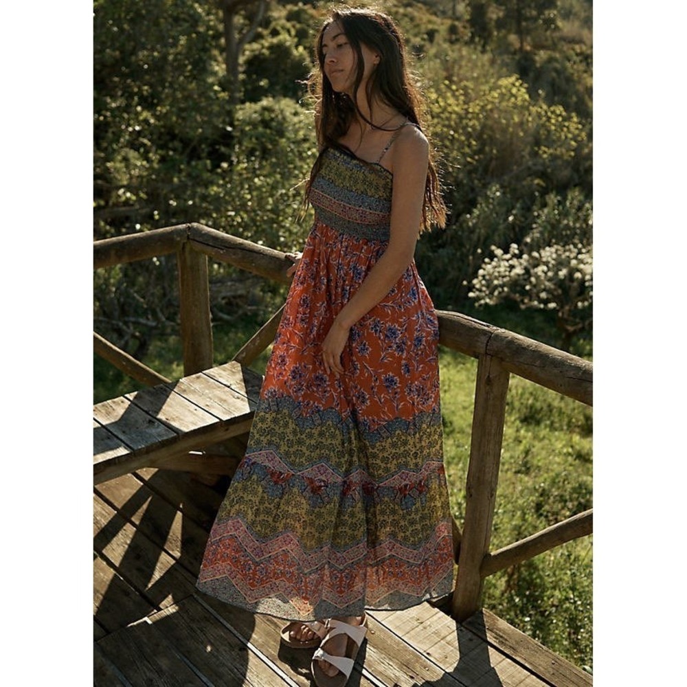 Anthropologie Jamila Smocked boho Maxi Dress Mixed Floral‎ Print Orange Blue